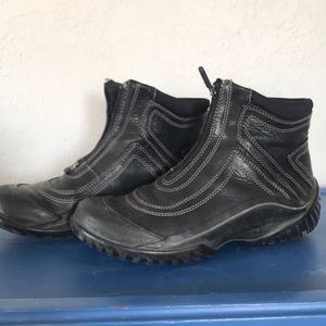 Waterproof Clark’s bootie
